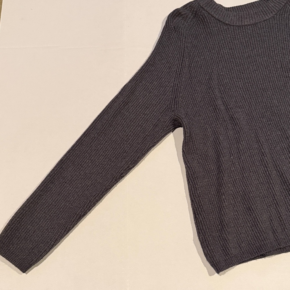 Tahari Charcoal Ribbed Crew Neck Sweater - Picture 5 of 6